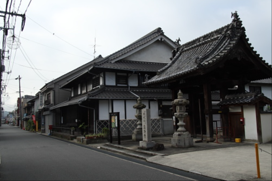 本郷町の町並み